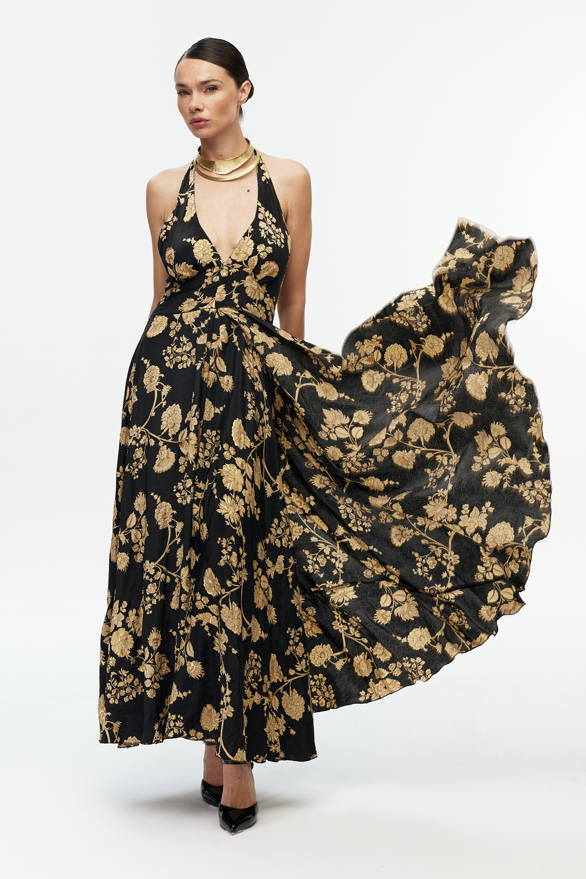 Halter yaka desenli maxi elbise