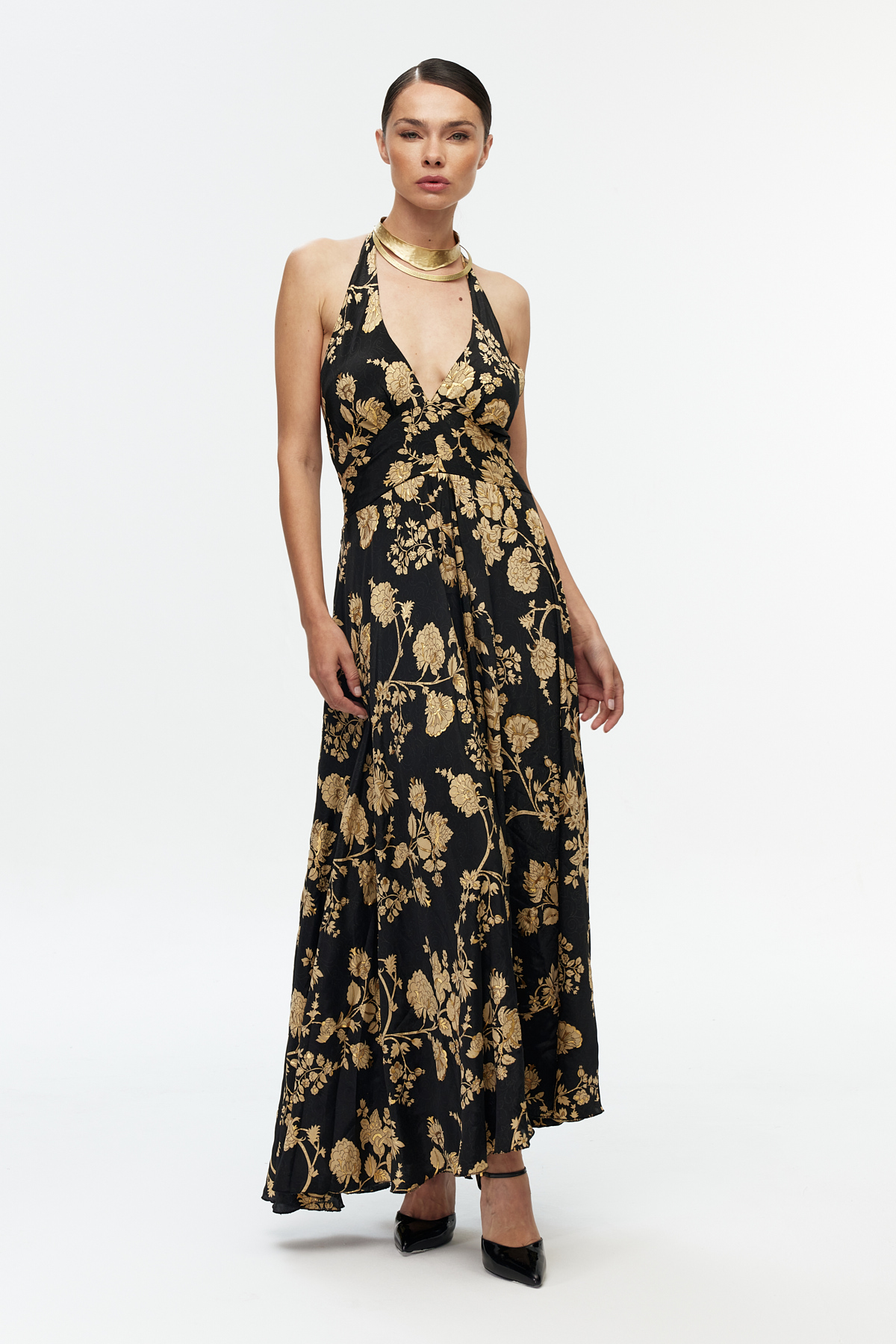 Halter yaka desenli maxi elbise 2