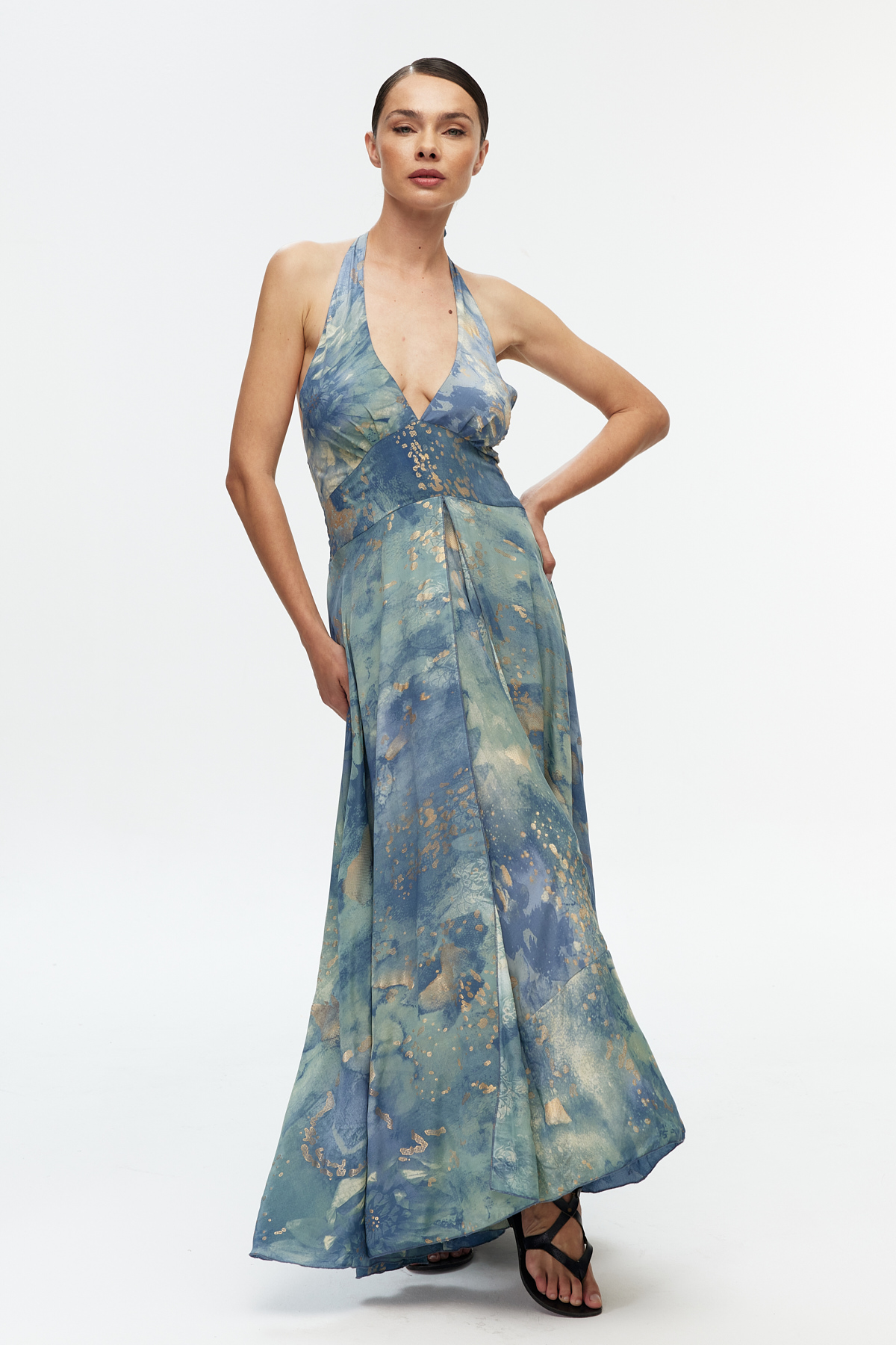 Halter yaka desenli maxi elbise 2