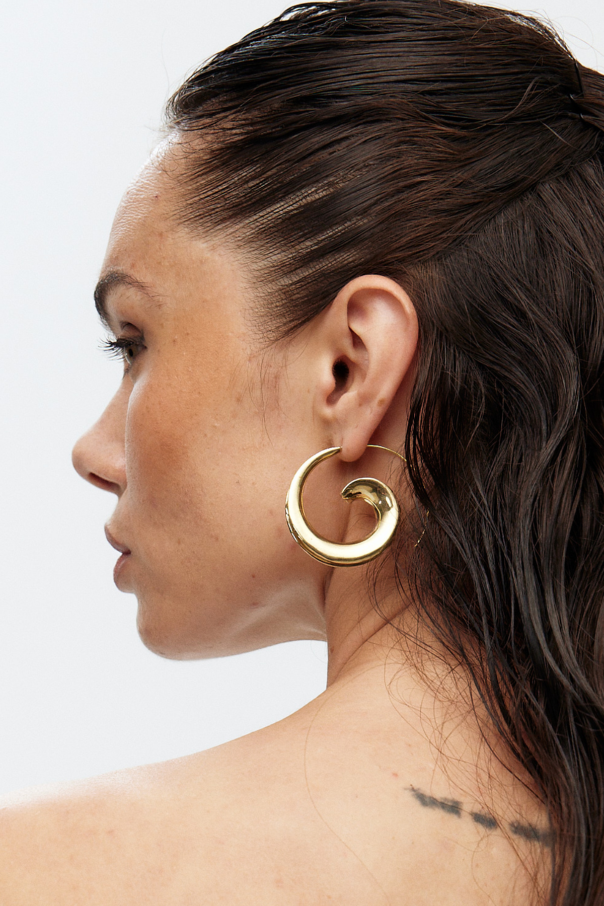 Spiral gold küpe