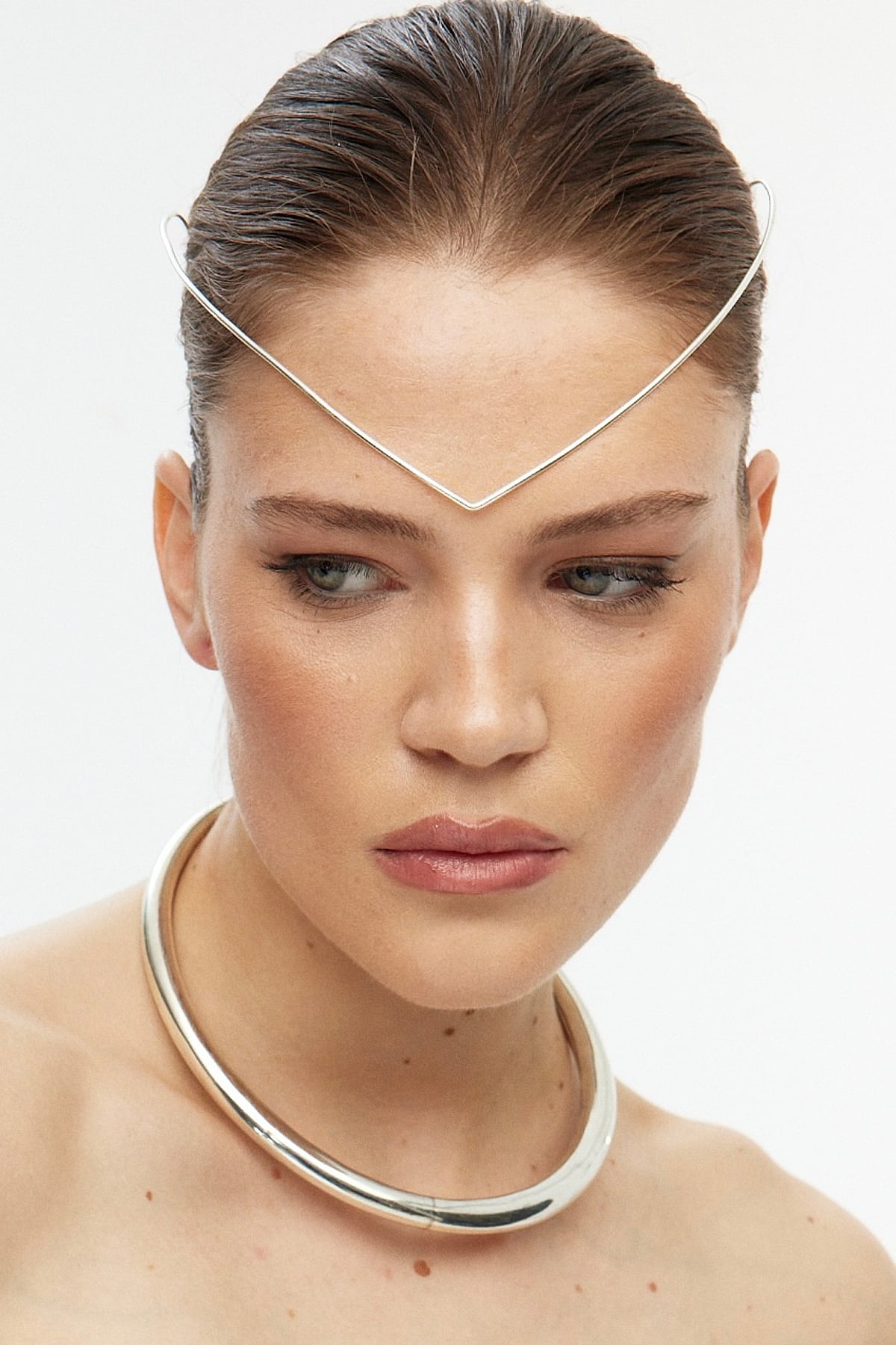 Silver choker kolye